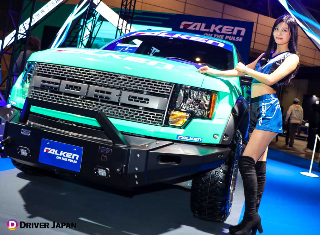 FALKENのブースにいた日吉晶羅さん